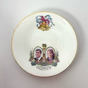 Vintage Argyle Bone China HRH Prince Andrew & Sarah Ferguson Royal Family Plate